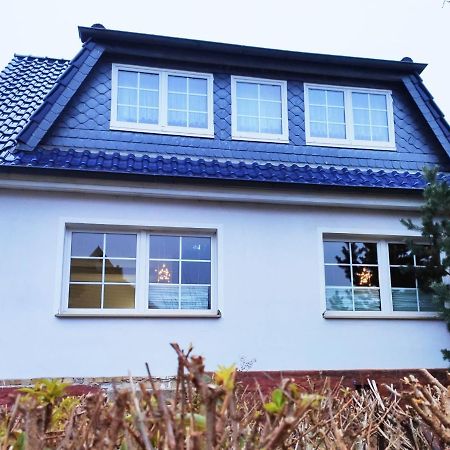 Ferienhaus Blaue Blume Mit 11 Kw Ladestation, Kamin, Terrasse, Eingezaeuntem Garten, Sauna, Wlan, Netflix, 2 Hunde Willkommen! Güntersberge Kültér fotó