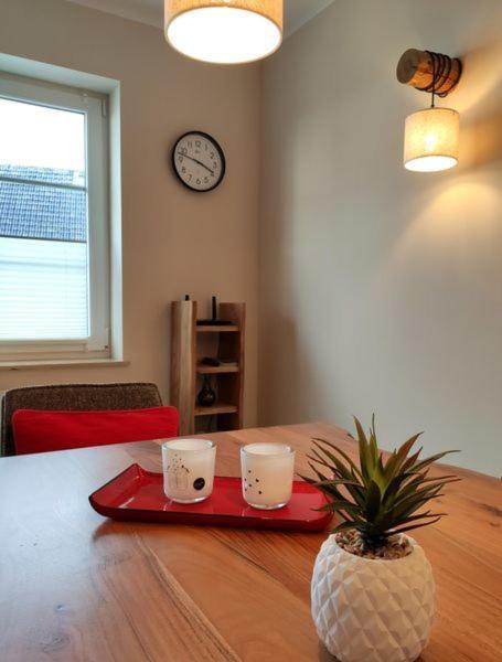 Ferienhaus Blaue Blume Mit 11 Kw Ladestation, Kamin, Terrasse, Eingezaeuntem Garten, Sauna, Wlan, Netflix, 2 Hunde Willkommen! Güntersberge Kültér fotó